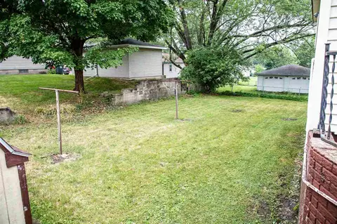 1213 E Ridgeway Ave, Waterloo, IA 50702 photo 27