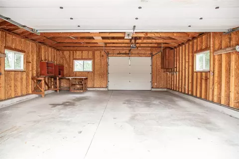 1213 E Ridgeway Ave, Waterloo, IA 50702 photo 5