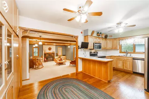 816 W 3rd St, Sumner, IA 50674 photo 3