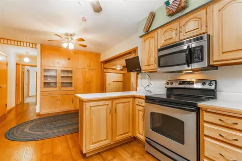 816 W 3rd St, Sumner, IA 50674 photo 5
