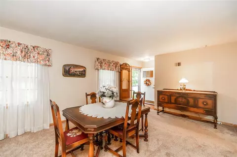 816 W 3rd St, Sumner, IA 50674 photo 9