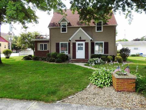 311 E 2nd St, Sumner, IA 50674 photo 1