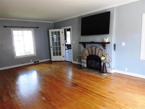 311 E 2nd St, Sumner, IA 50674 photo 10