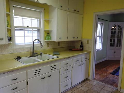 311 E 2nd St, Sumner, IA 50674 photo 5