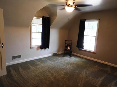 311 E 2nd St, Sumner, IA 50674 photo 18