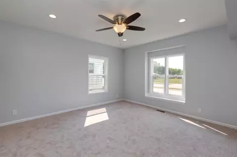 414 E 1st St, Waterloo, IA 50703 photo 5
