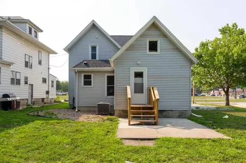 414 E 1st St, Waterloo, IA 50703 photo 26