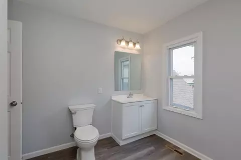 414 E 1st St, Waterloo, IA 50703 photo 15