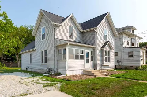 414 E 1st St, Waterloo, IA 50703 photo 4