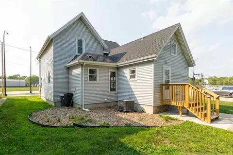 414 E 1st St, Waterloo, IA 50703 photo 27