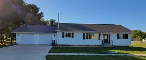 421 N Plainview St, Shell Rock, IA 50670 photo 1