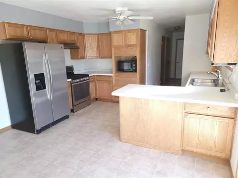 421 N Plainview St, Shell Rock, IA 50670 photo 5