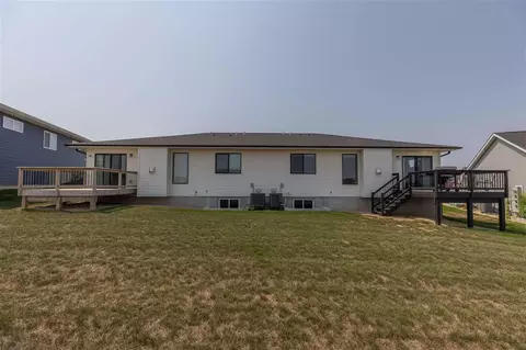 733 Grindstone Cir, Waterloo, IA 50702 photo 21