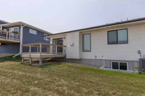 733 Grindstone Cir, Waterloo, IA 50702 photo 24