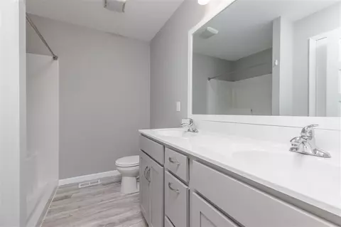 733 Grindstone Cir, Waterloo, IA 50702 photo 12