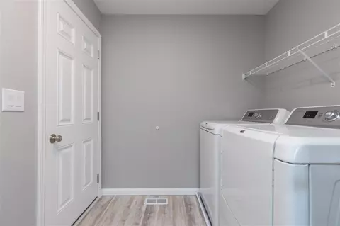 733 Grindstone Cir, Waterloo, IA 50702 photo 16