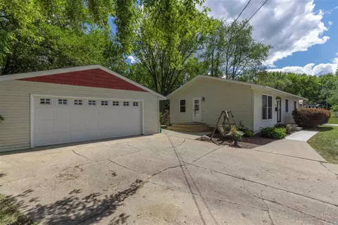 555 Devonshire Dr, Waterloo, IA 50701 photo 25