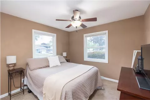 555 Devonshire Dr, Waterloo, IA 50701 photo 10