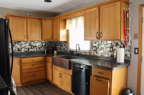 1913 Upton Ave, Waterloo, IA 50701 photo 8