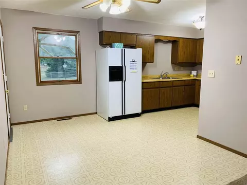 1885 Highland Rd, Ely, IA 52227 photo 5