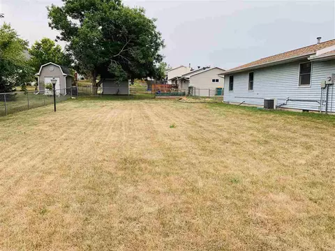 1885 Highland Rd, Ely, IA 52227 photo 12