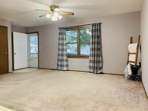 1885 Highland Rd, Ely, IA 52227 photo 3