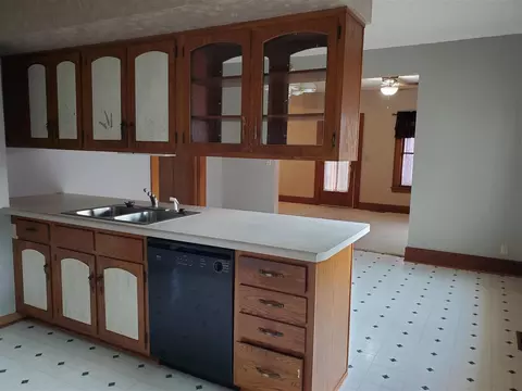 212 3rd Ave E, Cresco, IA 52136 photo 4