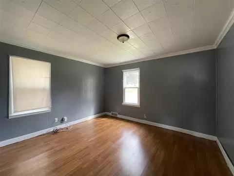 1171 E Mitchell Ave, Waterloo, IA 50702 photo 5
