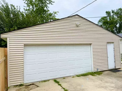 1171 E Mitchell Ave, Waterloo, IA 50702 photo 9