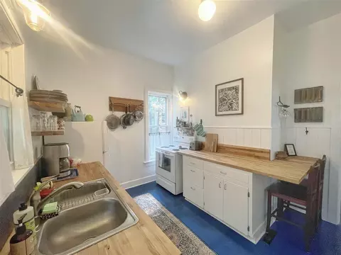 808 Maple Ave, Decorah, IA 52101 photo 13