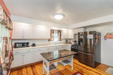344 E 3rd St, Readlyn, IA 50668 photo 9