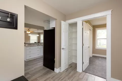 1915 Plainview St, Waterloo, IA 50707 photo 6
