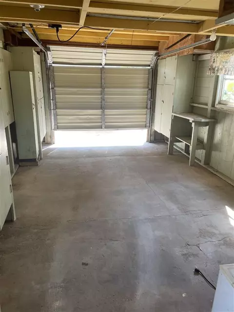901 Walnut St, Traer, IA 50675 photo 3