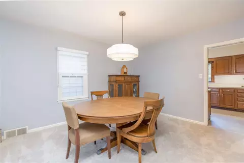 156 Pershing Rd, Waterloo, IA 50701 photo 13