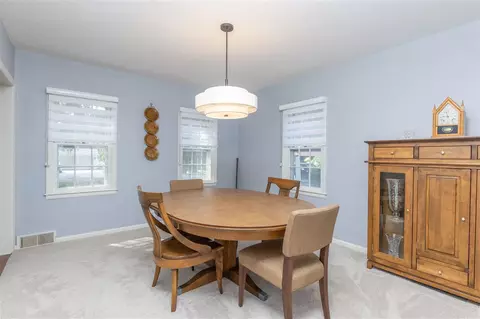 156 Pershing Rd, Waterloo, IA 50701 photo 12