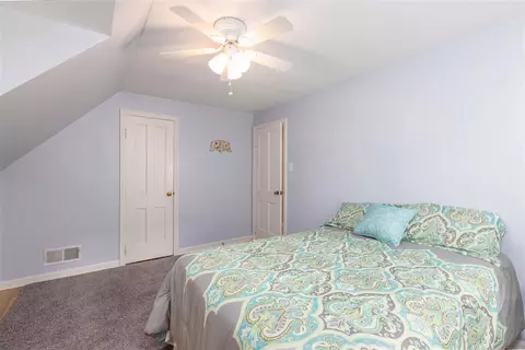 156 Pershing Rd, Waterloo, IA 50701 photo 17