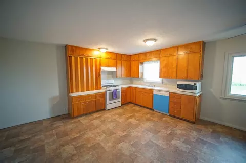 340 70th St, Dows, IA 50071 photo 4