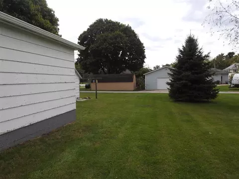 533 E 2nd St, Sumner, IA 50674 photo 26