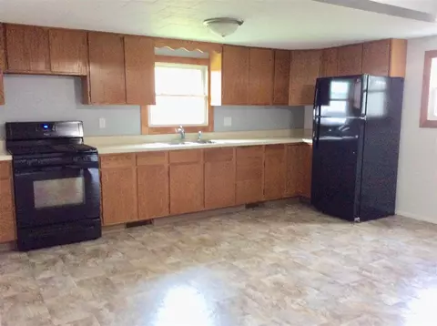 901 River St, Decorah, IA 52101 photo 15
