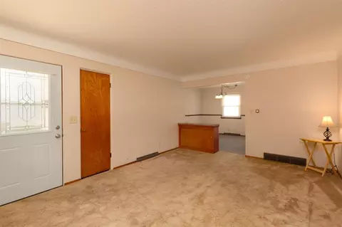 1200 Maynard Ave, Waterloo, IA 50701 photo 8