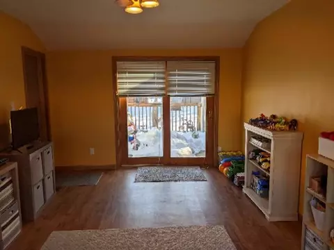 404 Ivanhoe Rd, Waterloo, IA 50701 photo 16