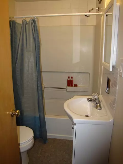 404 Ivanhoe Rd, Waterloo, IA 50701 photo 18