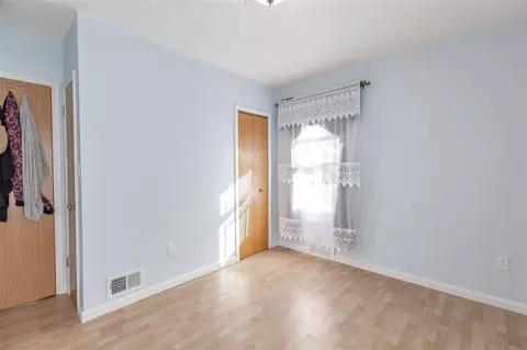 1176 E Mitchell Ave, Waterloo, IA 50702 photo 8