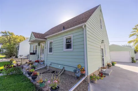 1176 E Mitchell Ave, Waterloo, IA 50702 photo 23