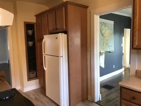 124 E 9th St, Cedar Falls, IA 50613 photo 9