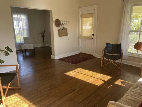 124 E 9th St, Cedar Falls, IA 50613 photo 4