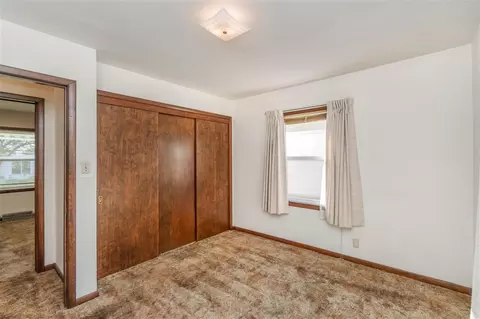 241 Zelmar Dr, Waterloo, IA 50701 photo 16