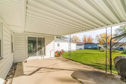 241 Zelmar Dr, Waterloo, IA 50701 photo 28