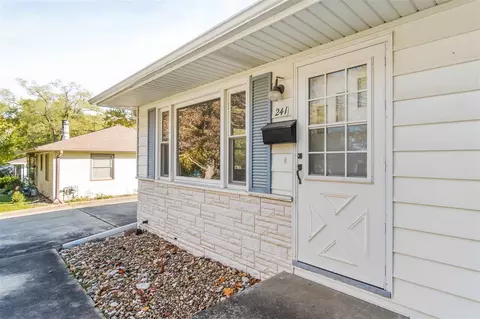 241 Zelmar Dr, Waterloo, IA 50701 photo 4
