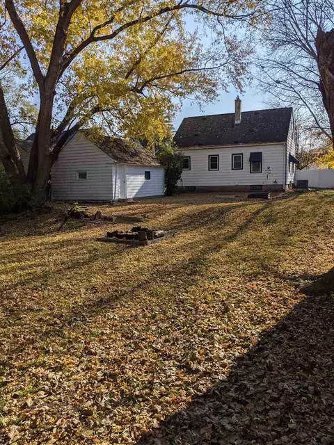 919 E Mitchell Ave, Waterloo, IA 50702 photo 17